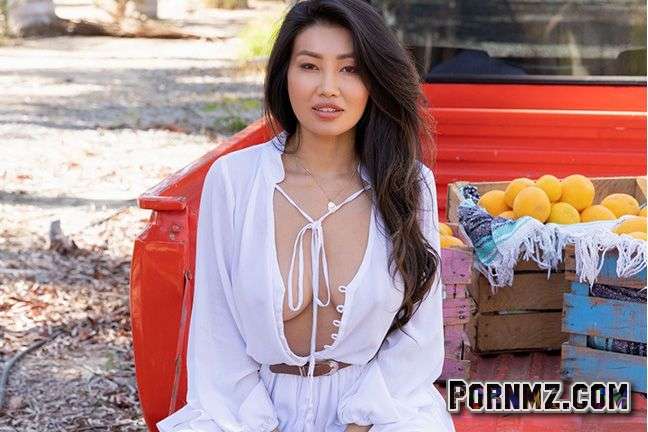 PlayboyPlus – Viviane Leigh In Freshly Squeezed