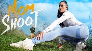 MomShoot – Lexi Dona Pulling More Than Hamstrings