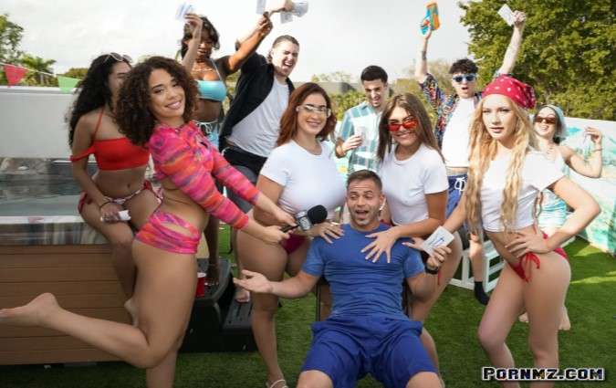 MoneyTalks – Money Talks Red Hot Rooftop